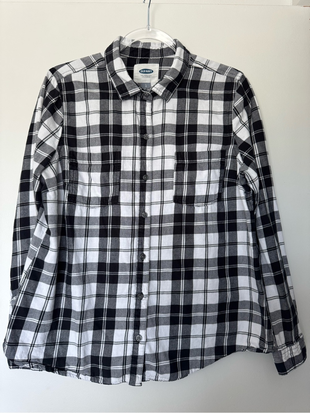 Old Navy Black & White Plaid Button-Down Shirt